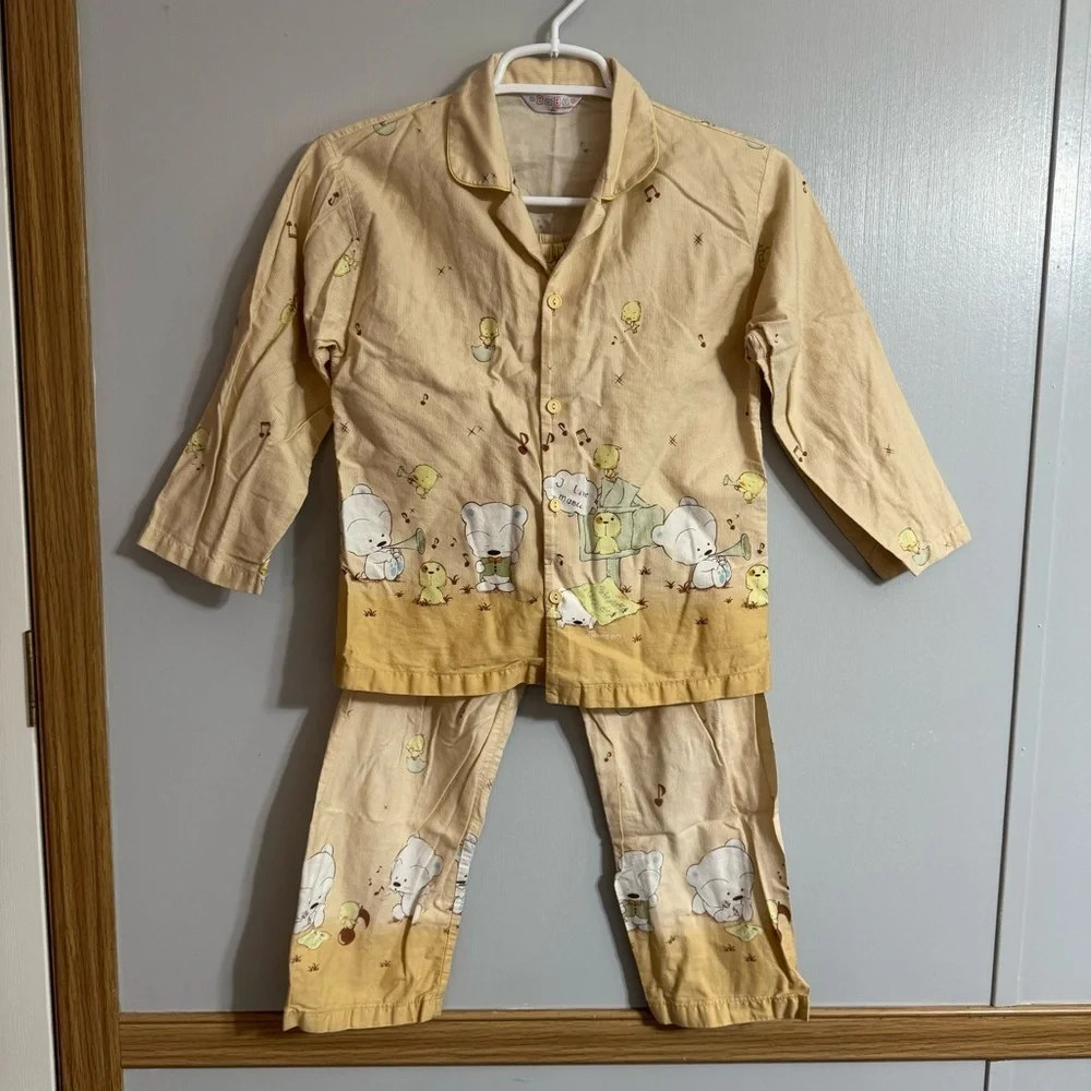 BaBu Cartoon Pajama Set in Beige and Yellow Size 9